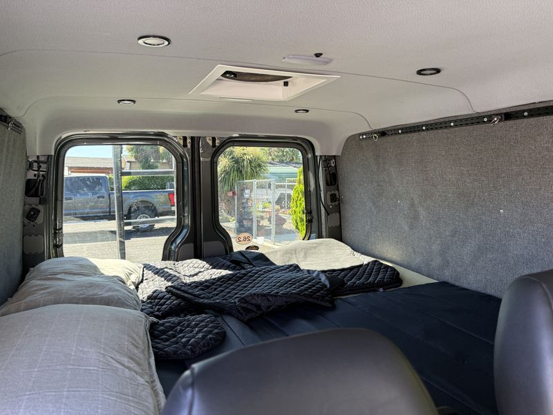 Picture 5/22 of a 2014 Mercedes Sprinter 2500 Camper Van for sale in Roseburg, Oregon