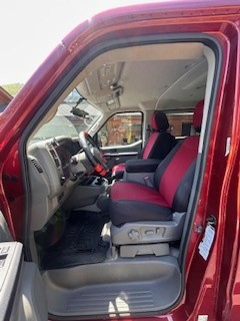 Picture 3/5 of a 2017 Nissan NV 3500 SL Van for sale in Golden, Colorado