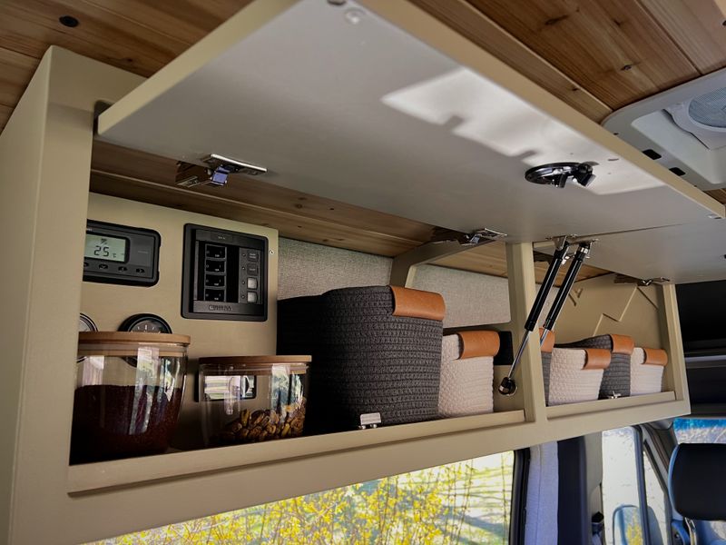 Picture 5/24 of a 2021 MB Sprinter 4x4 Campervan 170wb for sale in Warwick, Rhode Island