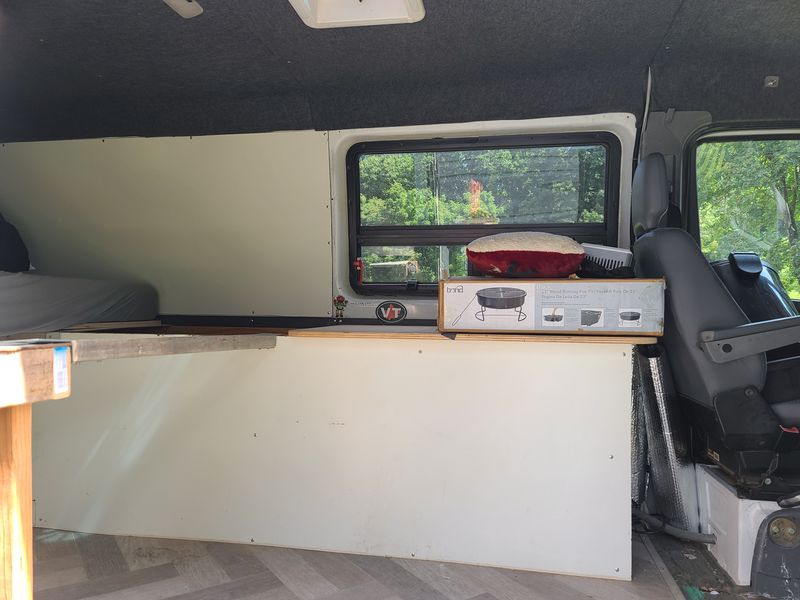 Picture 6/17 of a 05 Dodge sprinter 2500 for sale in Fleetwood, Pennsylvania