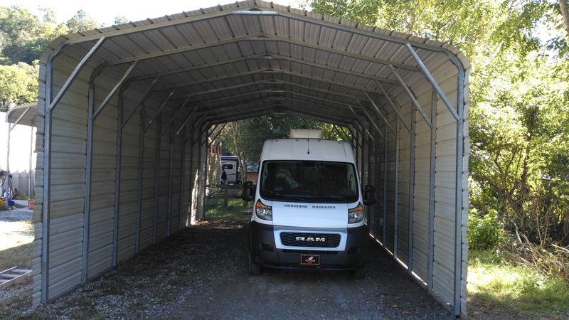 Picture 5/9 of a 2021 Ram Promaster 3500 Extended with roof a/c and MaxxFan for sale in Thorn Hill, Tennessee