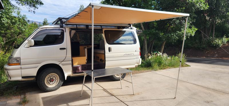 Picture 2/9 of a 1993 Toyota Hiace Super Custom Limited for sale in Durango, Colorado