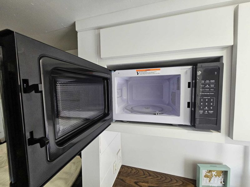 Picture 4/37 of a 2014 Ram Promaster High Roof Camper Van for sale in Pharr, Texas