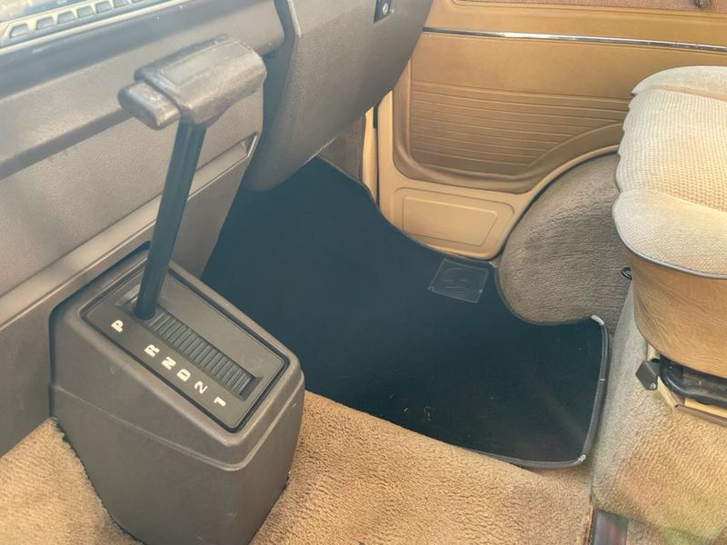 Picture 5/8 of a 1985 Volkswagen Vanagon (Westfalia) for sale in Los Angeles, California