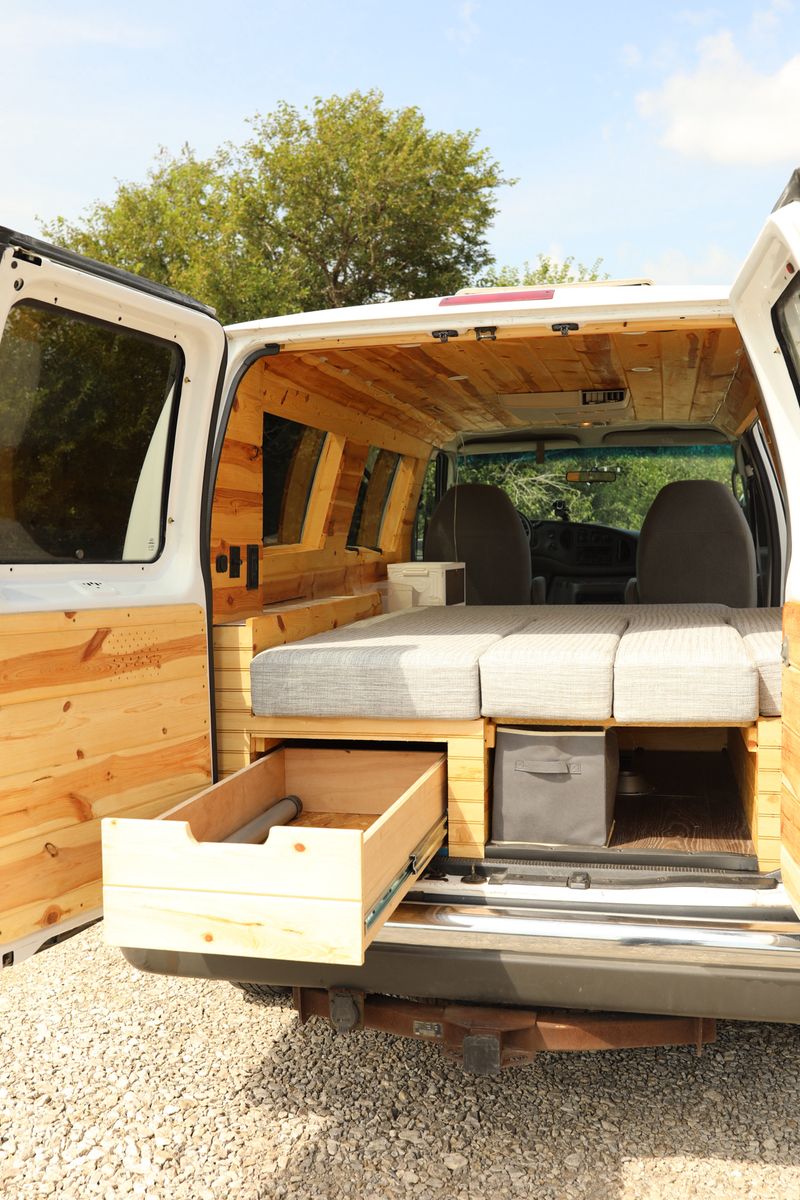 Picture 3/7 of a Great weekender van! for sale in Humboldt, Iowa
