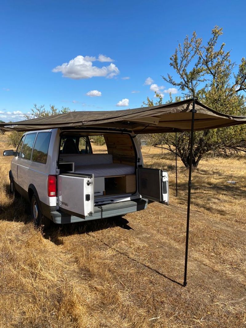 Picture 4/24 of a 1997 GMC Safari 4.3 Litre Van Camper for sale in Brooklyn, New York
