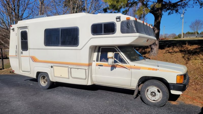 Picture 1/10 of a Renovated 1985 Toyota Sunrader w/ Warrantied Engine for sale in Danville, Virginia