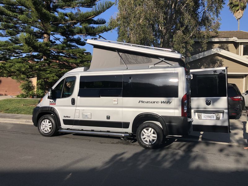 Picture 3/9 of a Pleasureway Tofino only 10k miles! for sale in San Diego, California