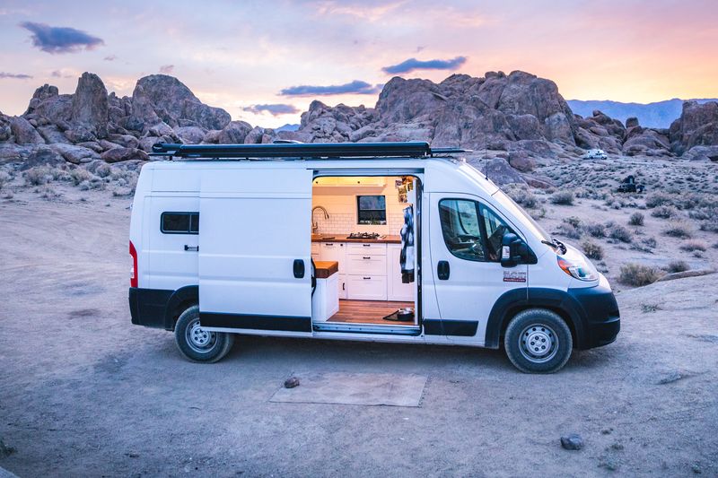 Picture 4/6 of a June 2023 Van for sale in Menlo Park, California