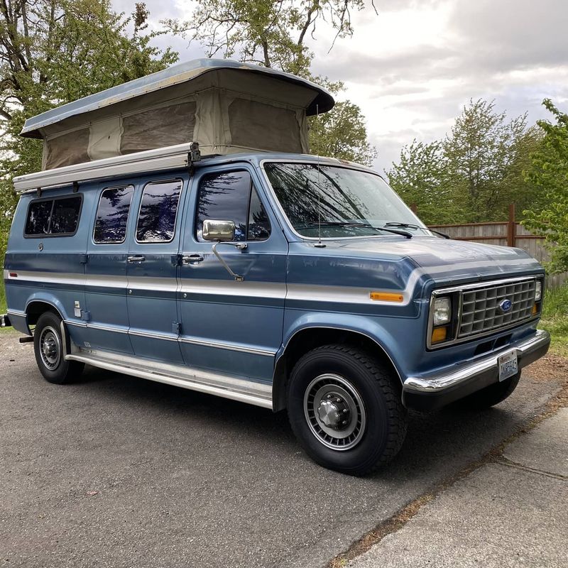 Picture 2/3 of a Retro popup van for sale in Sand Point, Alaska