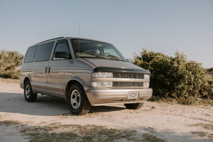 Photo of the outside of a 2002 Chevy Astro Campervan